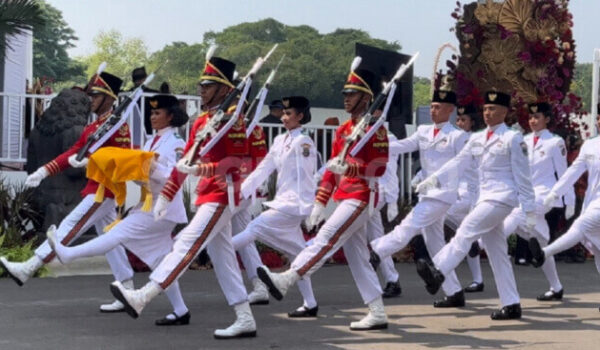 Sepatu Paskibraka Ini Copot di Tengah Upacara Bendera Istana Negara