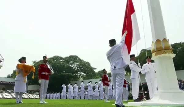 Paskibraka Perwakilan Sulut Sukses Kibarkan Bendera Merah Putih di Istana Negara