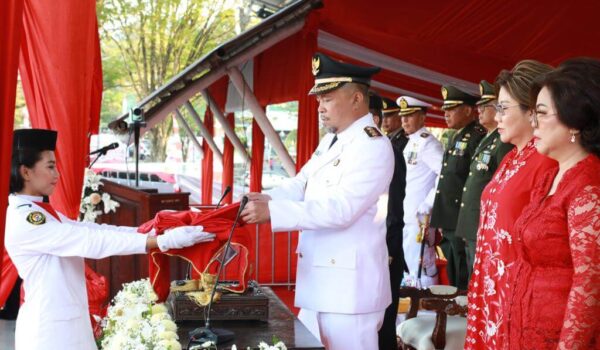 Upacara Penurunan Bendera Tutup Rangkaian HUT RI ke 78 di Manado