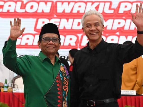 Mahfud MD Resmi Cawapres Ganjar Pranowo