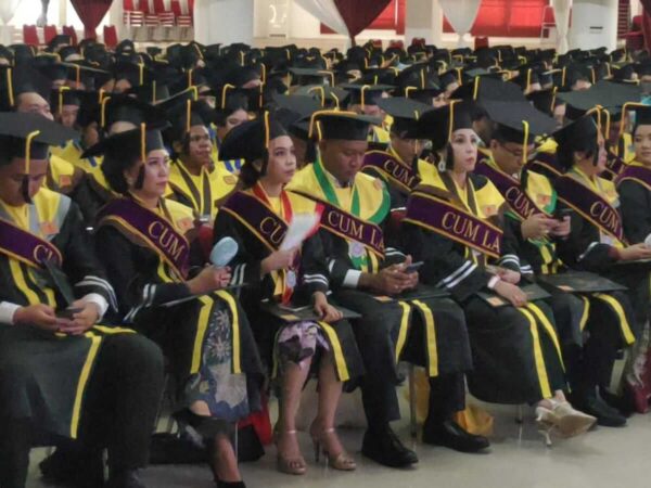 Kecerdasan Buatan Jadi Tantangan Baru Wisudawan Unsrat